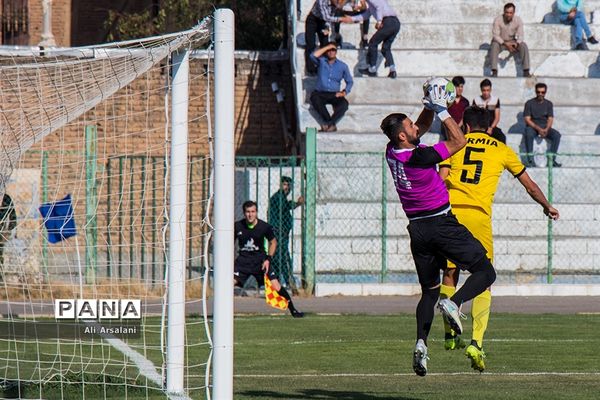 نود ارومیه 1 - 0 قشقایی شیراز