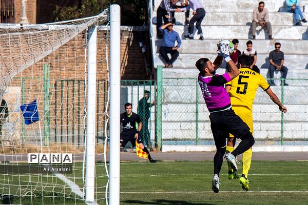 نود ارومیه 1 - 0 قشقایی شیراز