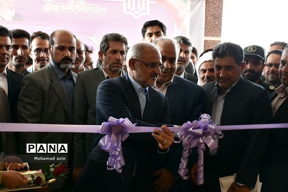 آیین افتتاح 72 باب مدرسه با حضور وزیر آموزش و پرورش در شهرستان ثلاث باباجانی