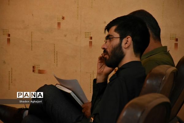 برگزاری شب شعر ایثار و مقاومت به‌مناسبت  هفته دفاع مقدس در امیدیه