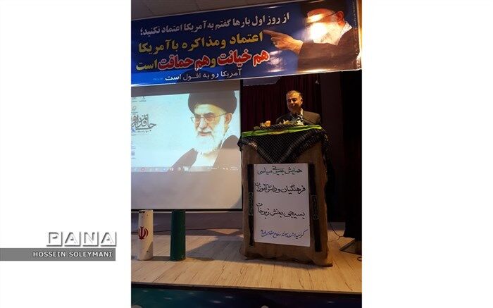 شهداء چراغ هدایت جامعه و الگوهای مناسبی برای نسل جوان هستند