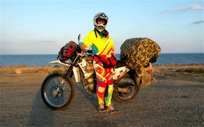 معلم هستم و از بچگی موتور را دوست داشتم