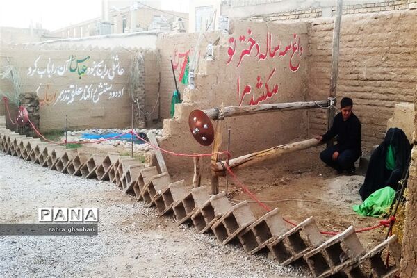 برپایی نمایشگاه خورشید بی غروب به‌مناسبت ماه محرم و هفته دفاع مقدس در نی‌ریز