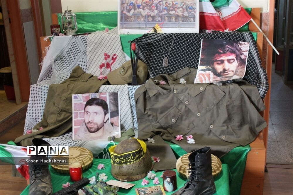 نمایشگاه هفته دفاع مقدس در آموزشگاه حضرت خدیجه(س) اسلامشهر
