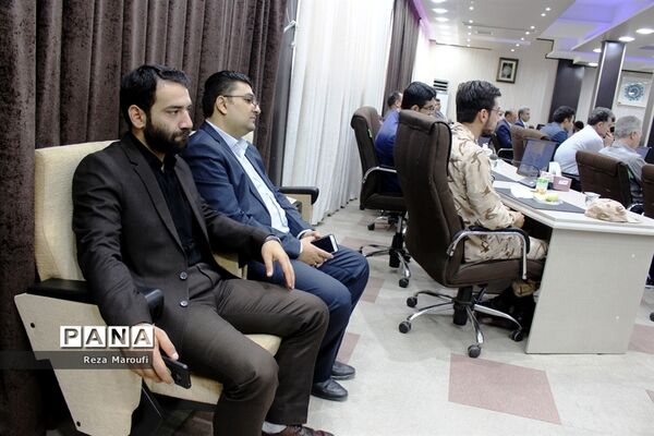 مراسم تجلیل از همکاران فرهنگی رزمنده ، جانباز، ایثارگر و خانواده‌های شهدا به‌مناسبت هفته دفاع مقدس