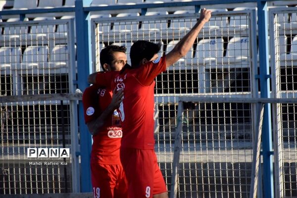 دیدار تیم‌های فوتبال ماشین سازی تبریز و پرسپولیس