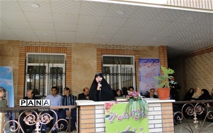 اجاقی: دانش آموزان ما درجشن عاطفه ها بخشش را تمرین می کنند