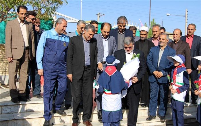 استاندار خراسان جنوبی ۵۰۰ میلیون ریال به جشن عاطفه‌ها کمک کرد