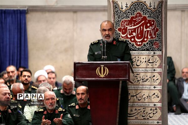دیدار «مجمع عالی فرماندهان سپاه» با فرمانده کل قوا