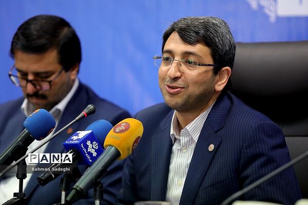 آیین تجلیل از رتبه های برتر آزمون سراسری دانشگاه‌ها توسط سازمان بهزیستی