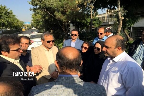 کاشت جمعی گل و گیاه در فضای سبز محلات توسط اعضای باشگاه سالمندان گنجینگان