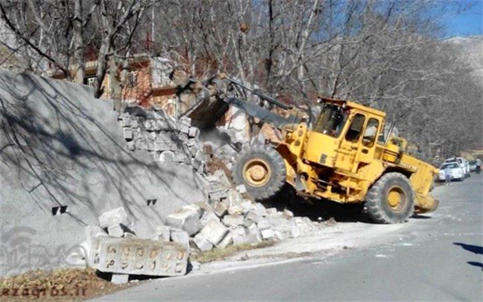 قلع و قمع 176 سازه غیر مجاز در منطقه سیاخ دارنگون شیراز