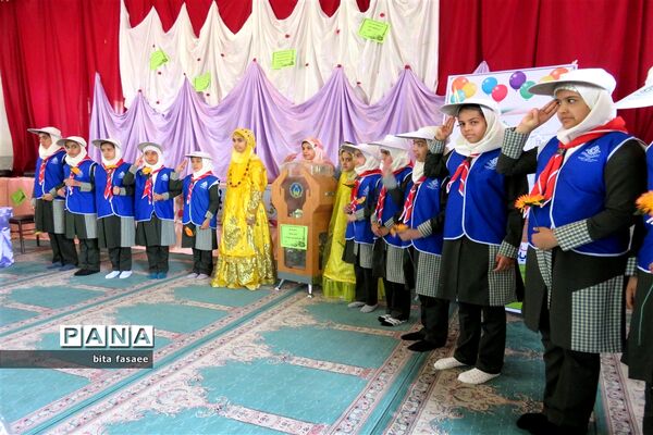 تقسیم عاطفه‌ها در جشن عاطفه‌های نی ریز