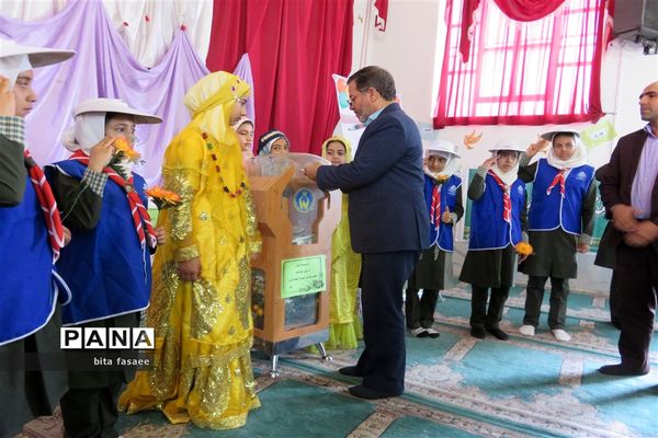 تقسیم عاطفه‌ها در جشن عاطفه‌های نی ریز