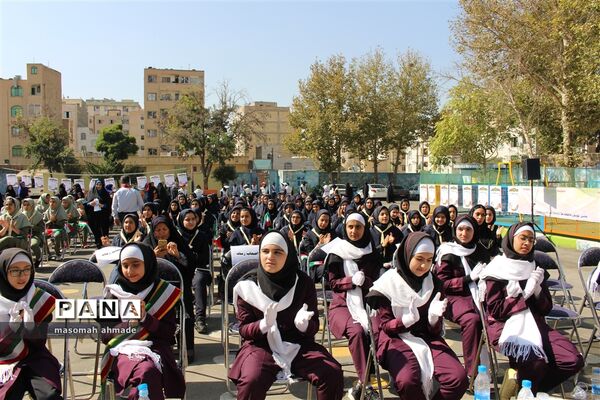 مراسم متمرکز استانی پویش عاطفه‌ها در مدرسه دخترانه اکبریه حصارک کرج