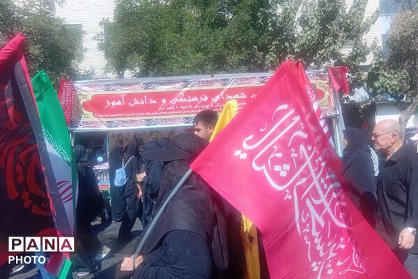 جاماندگان اربعین حسینی در مسیر قبله تهران