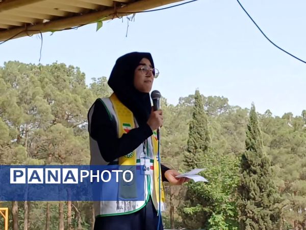 ‌‌روز دوم پیش اردوی ملی پیشتازان سازمان دانش آموزی استان اصفهان