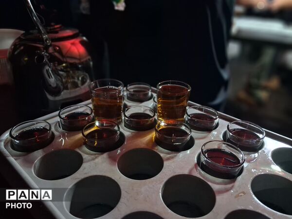 چایخانه هیئت الزهرا در شب تاسوعای حسینی 