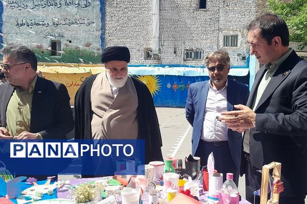 مراسم روز زمین پاک در دبستان دخترانه معراج ناحیه۲ بهارستان