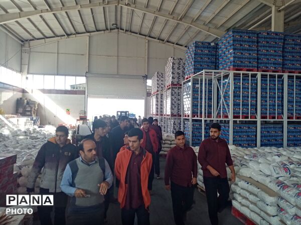 بازدید دانش آموزان دبیرستان نمونه آیت‌الله خامنه‌ای از شهرک صنعتی کاشمر