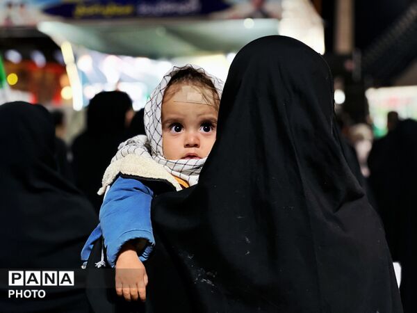 ایستادگی با چاشنی وحدت