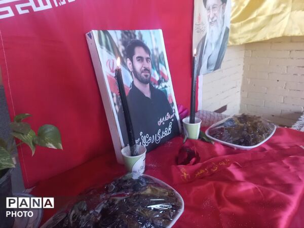 آیین گرامیداشت شهید رضایی در دبیرستان دخترانه عفت