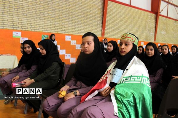 مراسم زنگ هفته بهداشت روان در دبیرستان شهید برون بری تبریز