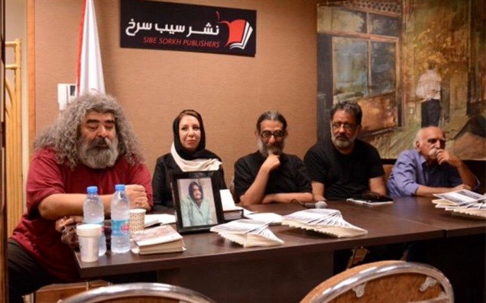 علیرضا راهب: زنانگی و زندگی در شعرهای مهین مجتهدزاده موج می زند