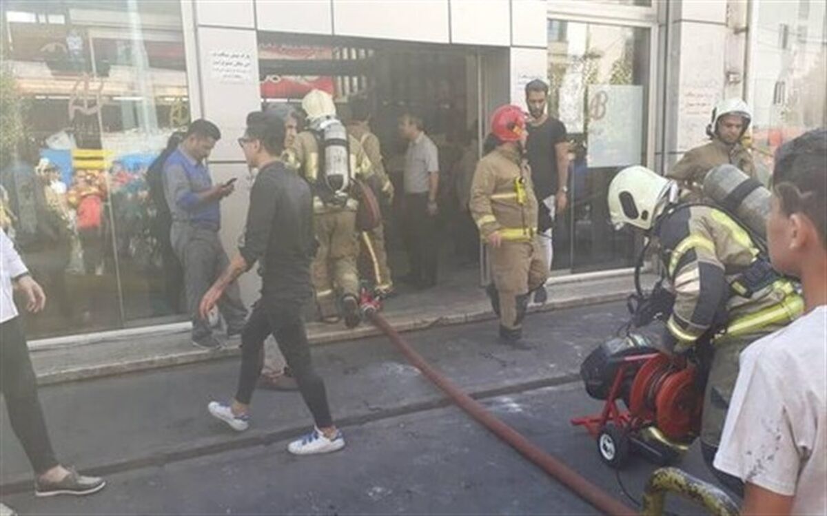 انفجار شدید در یک مجتمع تجاری در پونک + تصاویر