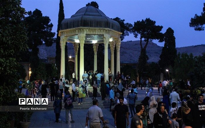 وزیر فرهنگ: حافظ یک رسانه با ویژگی نقادی است