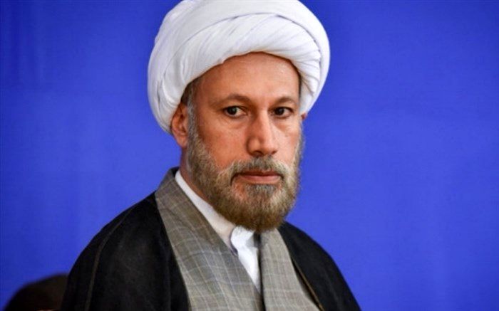 امام‌جمعه شیراز: اسلام می‌خواهد آقامَنِشی را به انسان دهد و در روش و منش حافظ، این ویژگی نمایان است