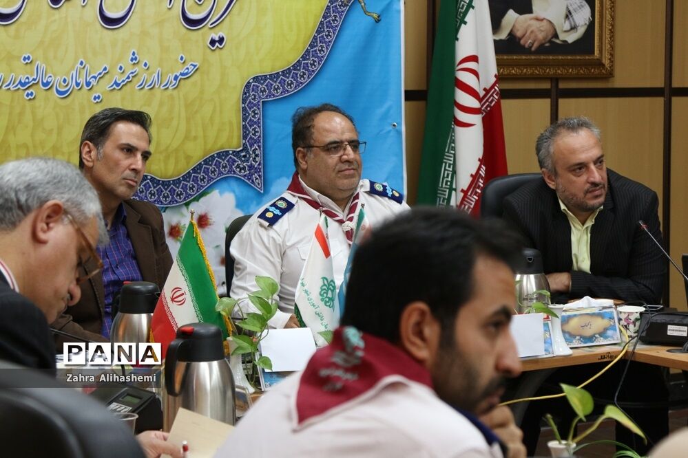 نشست مدیران سازمان دانش‌آموزی مناطق 19گانه شهر تهران و اداره استثنایی
