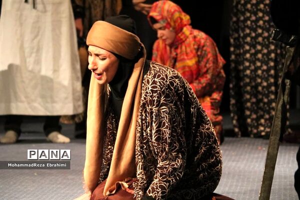 نمایش «نای و نی» در همدان