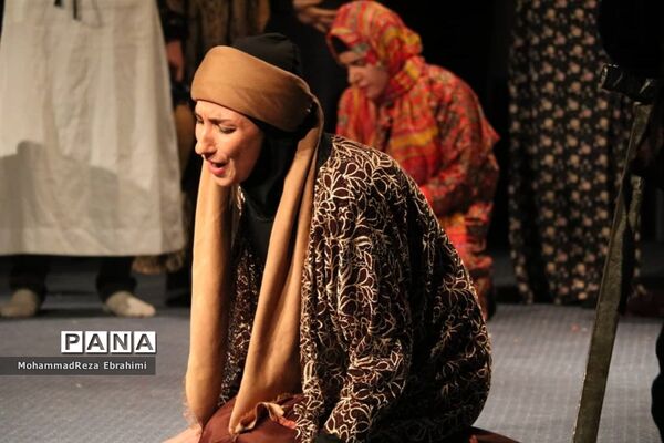 نمایش «نای و نی» در همدان