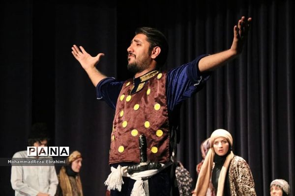 نمایش «نای و نی» در همدان