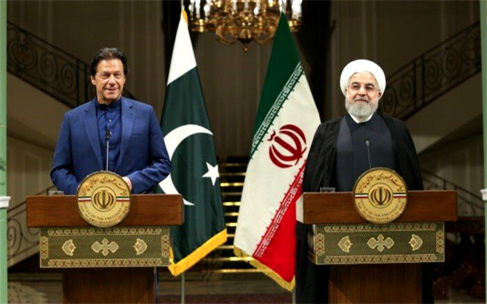 روحانی: تهران و اسلام آباد اشتراک نظر دارند که مسایل منطقه باید با گفت‌وگو حل و فصل شود