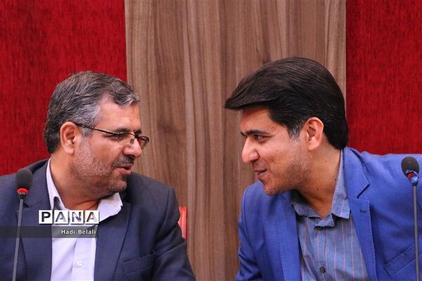 نشست خیرین حامی دانش‌آموزان بازمانده از تحصیل شهرستان‌های استان تهران