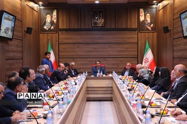 نشست خیرین حامی دانش‌آموزان بازمانده از تحصیل شهرستان‌های استان تهران