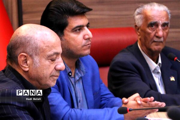 نشست خیرین حامی دانش‌آموزان بازمانده از تحصیل شهرستان‌های استان تهران