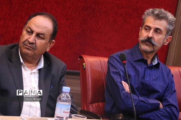 نشست خیرین حامی دانش‌آموزان بازمانده از تحصیل شهرستان‌های استان تهران