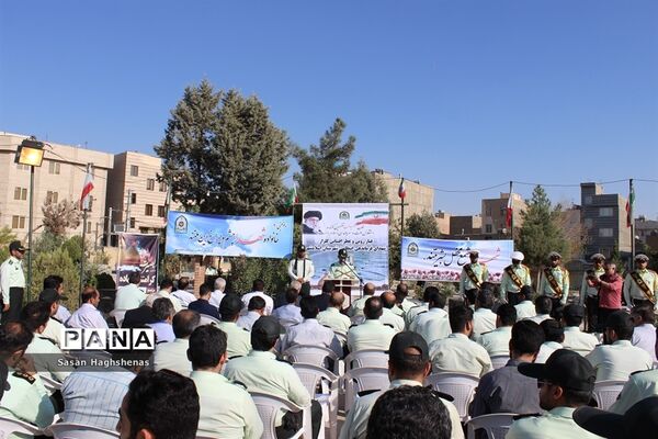 مراسم گلباران و عطر افشانی مزارشهدای اسلامشهر به مناسبت هفته نیروی انتظامی
