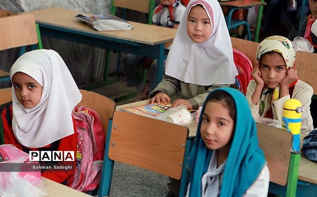 معاون ابتدایی آموزش‌و‌پرورش: دسته‌بندی دانش‌آموزان به گروه قوی و ضعیف تخلف است