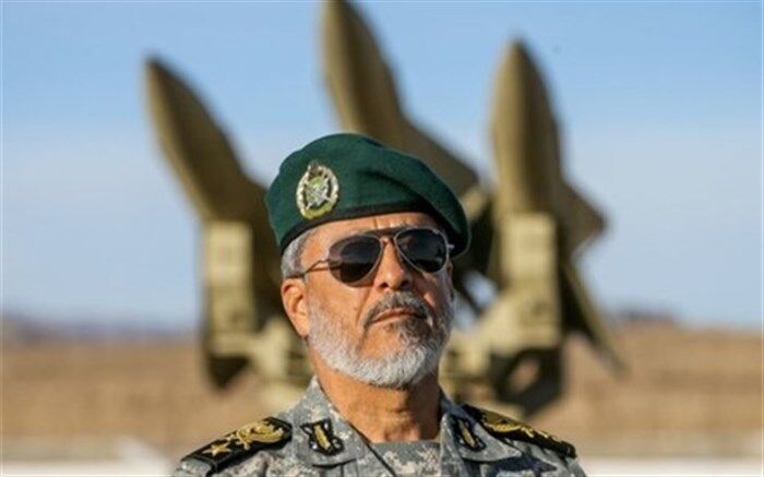 بازدید امیر دریادار سیاری از پایانه‌های مرزی مهران و دهلران