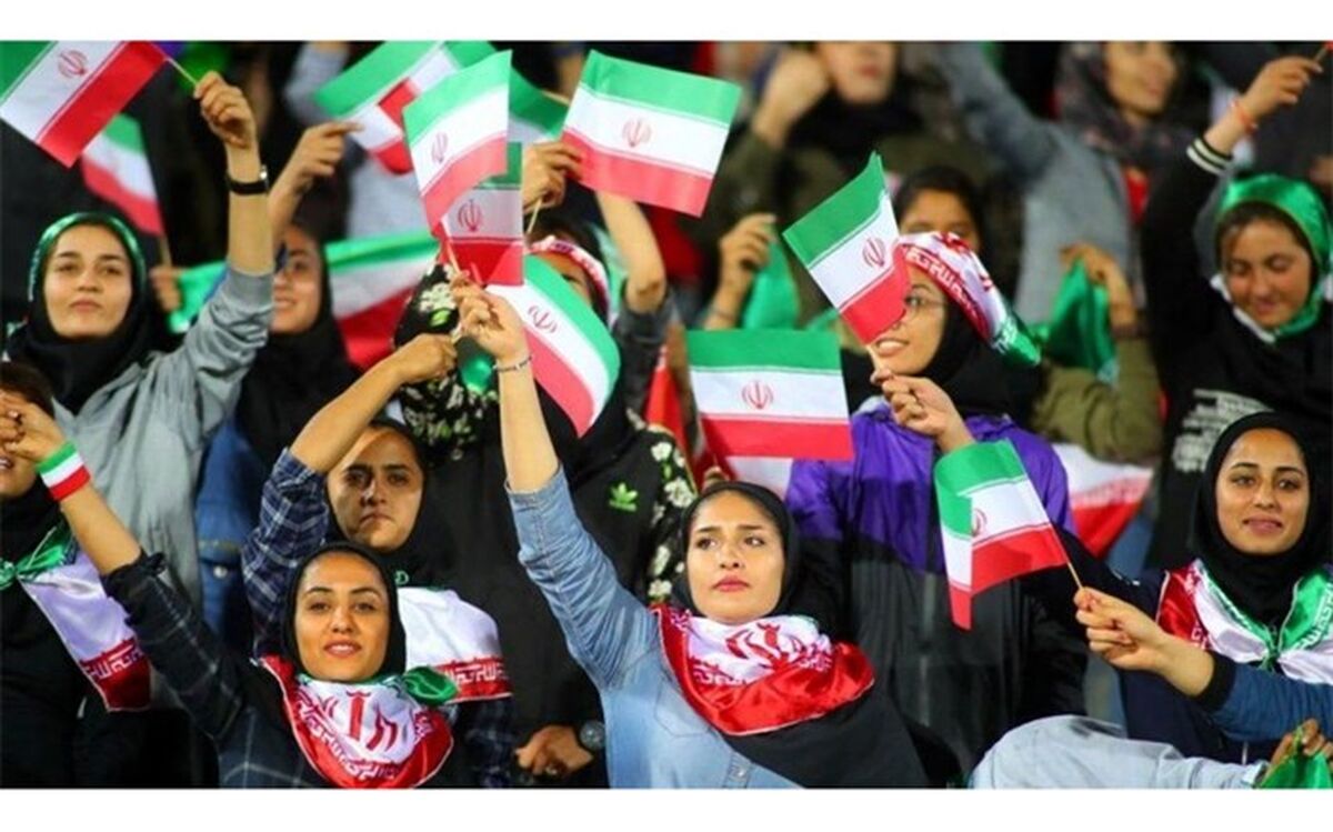 مرحمت فرموده به زنان راه و چاه ورزشگاه را یاد ندهید!