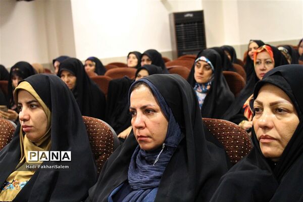 نشست هم‌افزایی و توجیهی معاونان و کارشناسان معاونت پرورشی و فرهنگی شهرستان‌های استان تهران