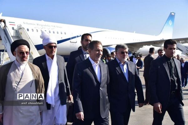 سفر اسحاق جهانگیری به همراه وزرا و مدیران دستگاه اجرایی کشوری و لشکری به خراسان جنوبی