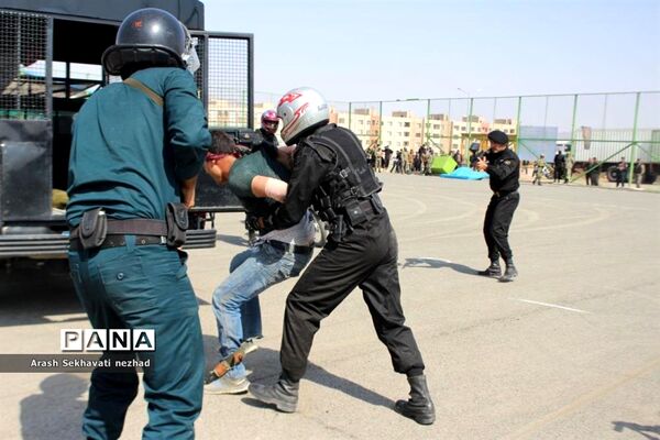 رزمایش اقتدار یگان ویژه نیروی انتظامی خراسان جنوبی