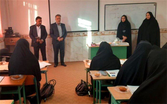برگزاری کارگاه های آموزشی؛ ویژه معلمان ابتدایی بافق