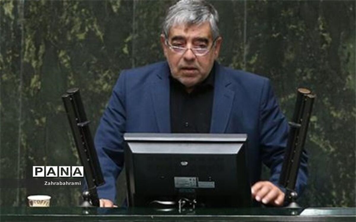 محمد قمی:  دولت برای احداث کمربندی شهرستان پاکدشت صد و پنجاه و پنج میلیارد تومان بودجه اختصاص داده است