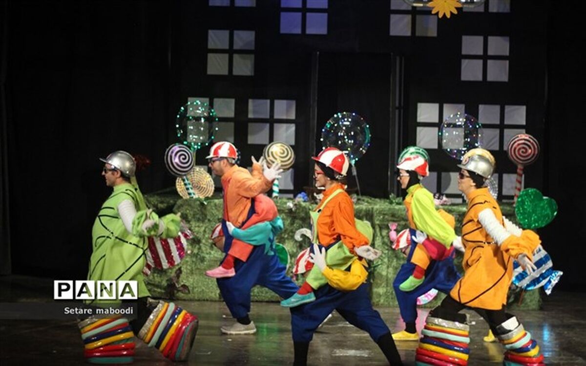 هشت نمایش به بخش مسابقه تئاتر خردسال راه یافتند